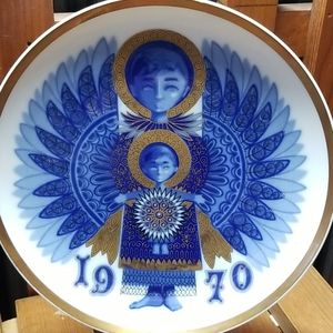 Santa Clara Porcelain Christmas Plate 1st Edition